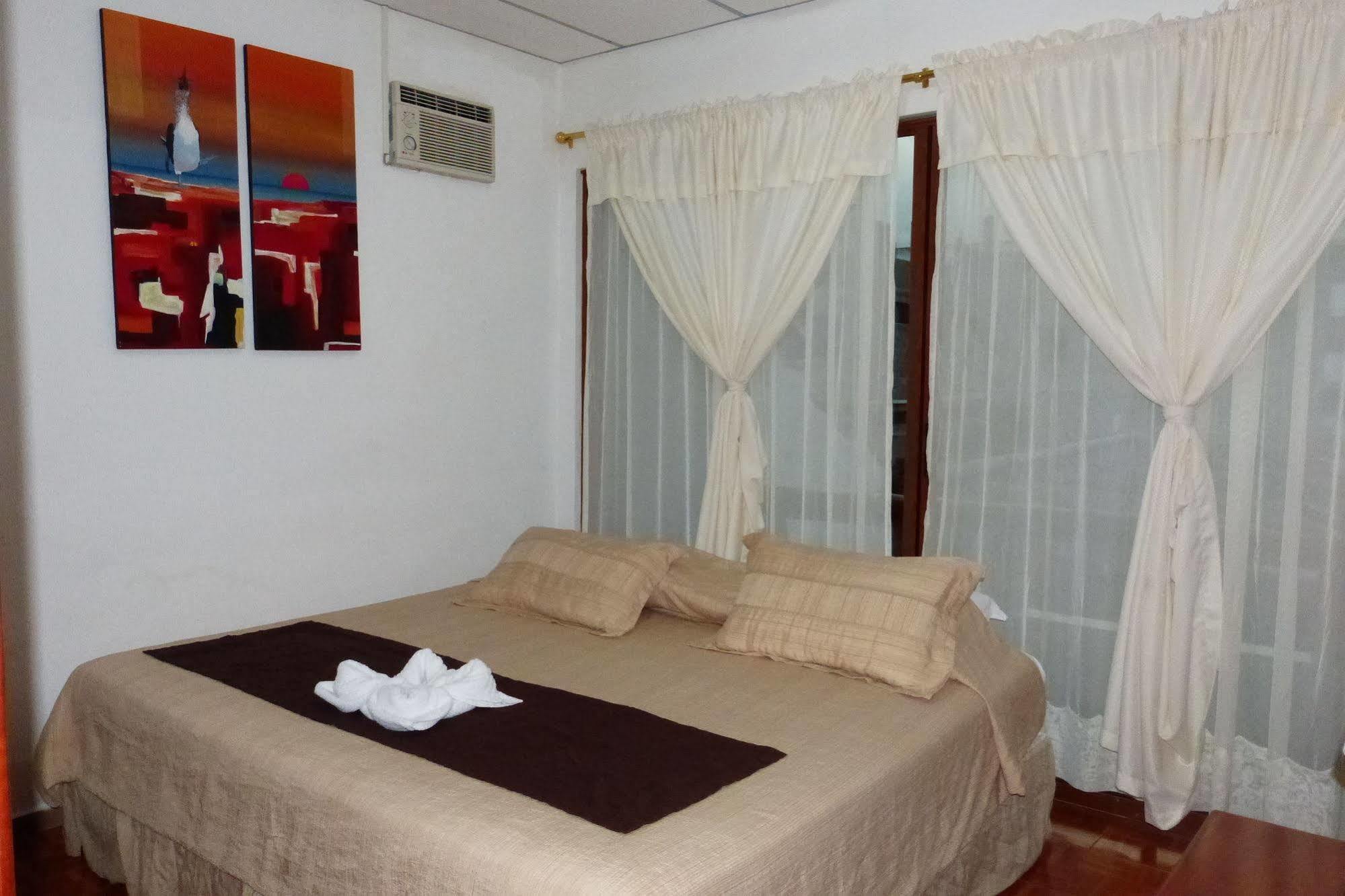 Galapagos Islands Hotel Puerto Ayora  Dış mekan fotoğraf